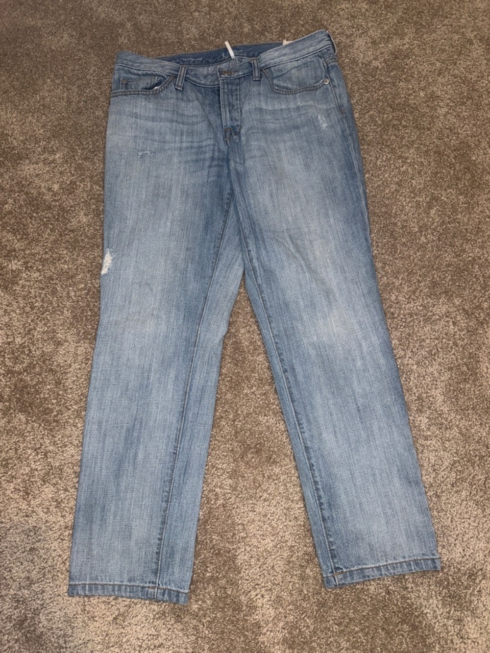 LOFT Light Wash Boyfriend Jeans - Size 6/28 NWT. B14